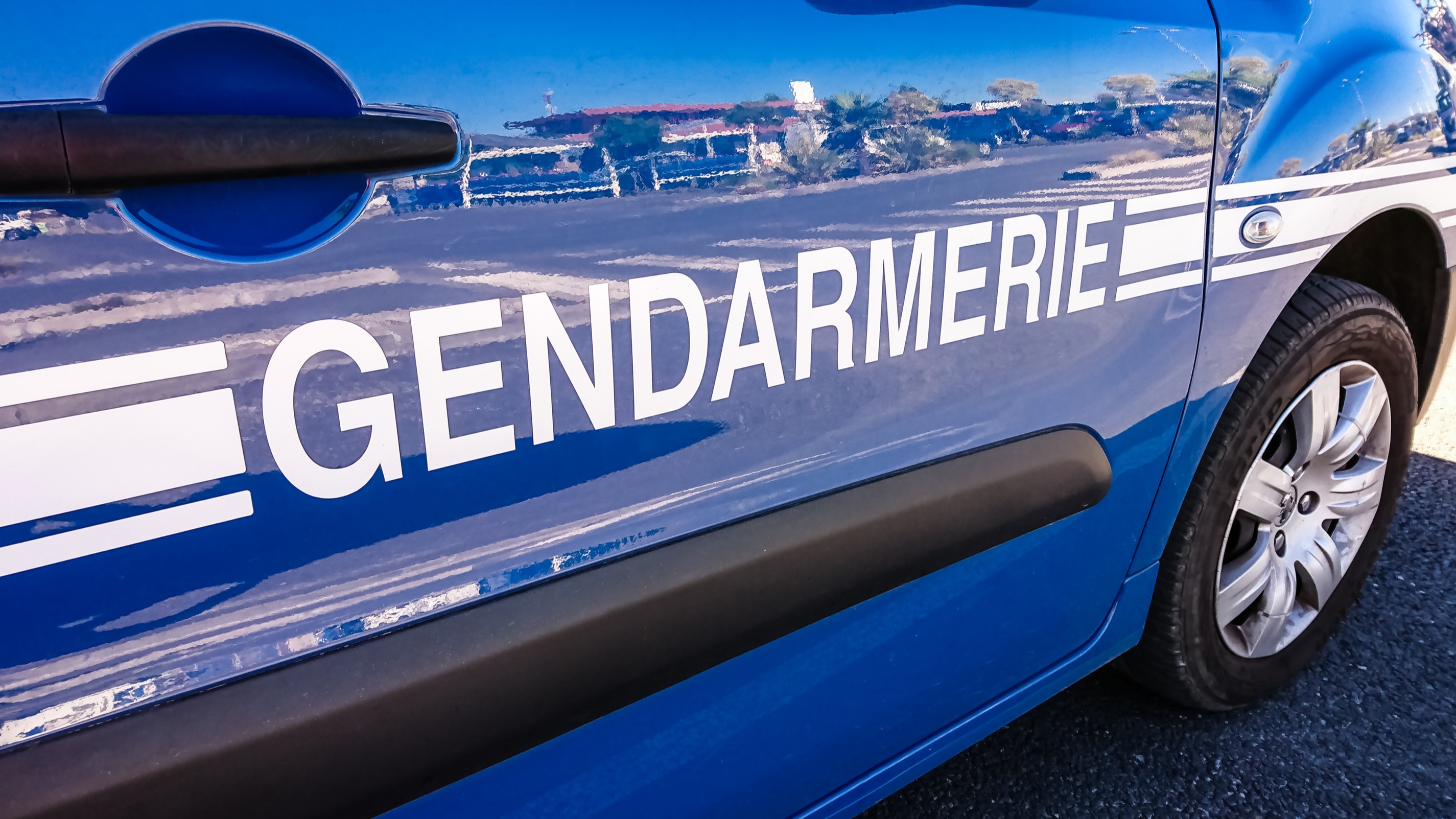 Meurthe-et-Moselle : un gendarme meurt percuté par un automobiliste lors d’une intervention