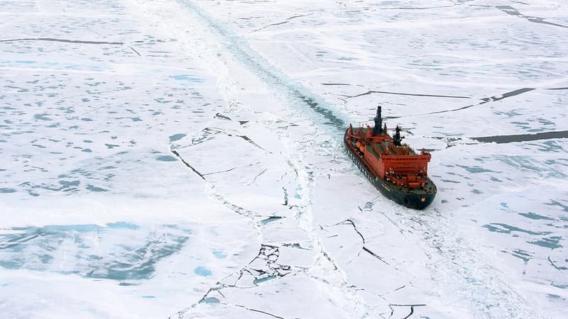Ce passage raccourcit le trajet de 7.000 kilomètres et fait gagner une dizaine de jours par rapport au canal de Suez: Séoul va envoyer son premier porte-conteneurs en Europe via l'Arctique