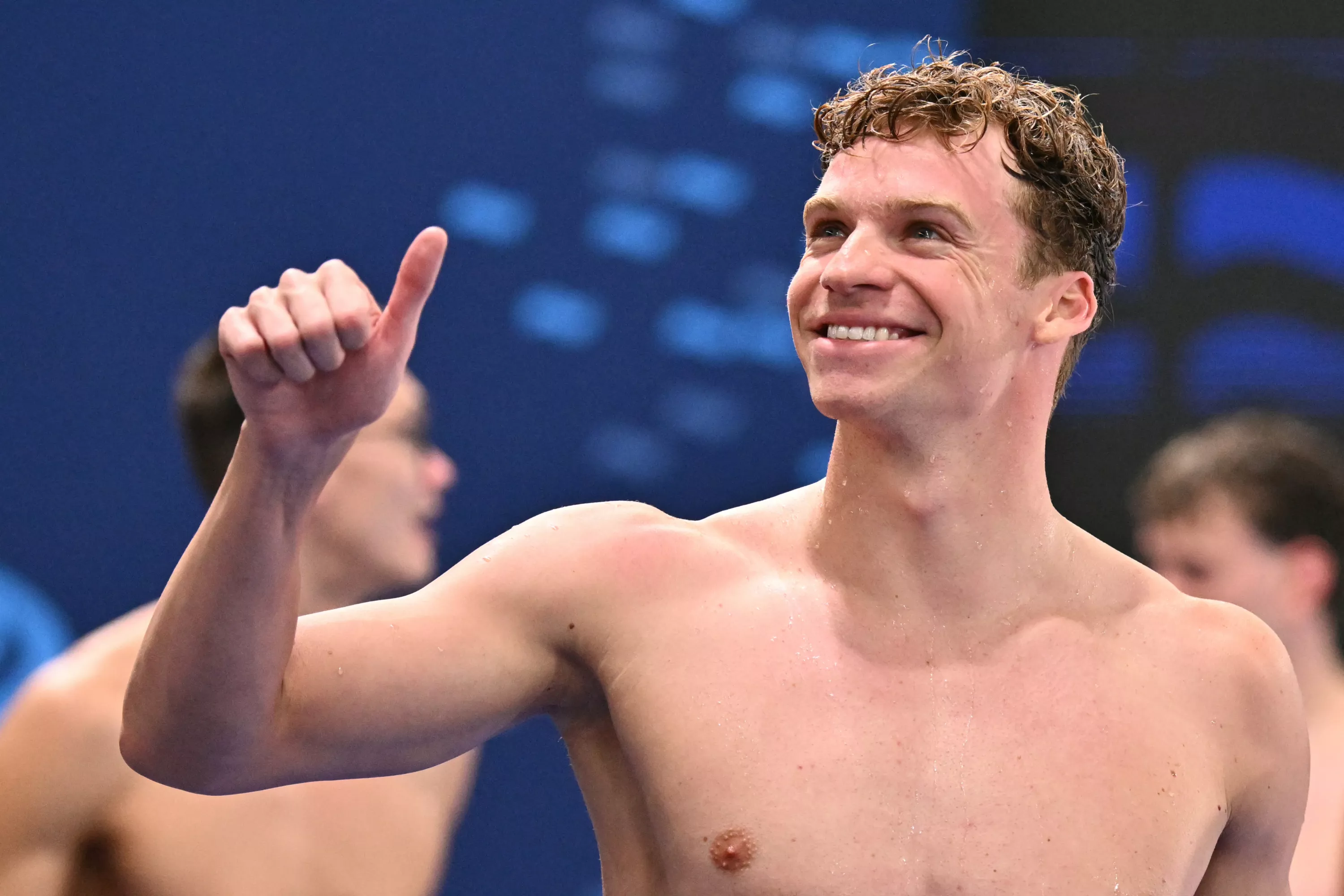Championnat d’Europe de natation : la fusée Léon Marchand et les Bleus en argent sur le relais 4x200m nage libre