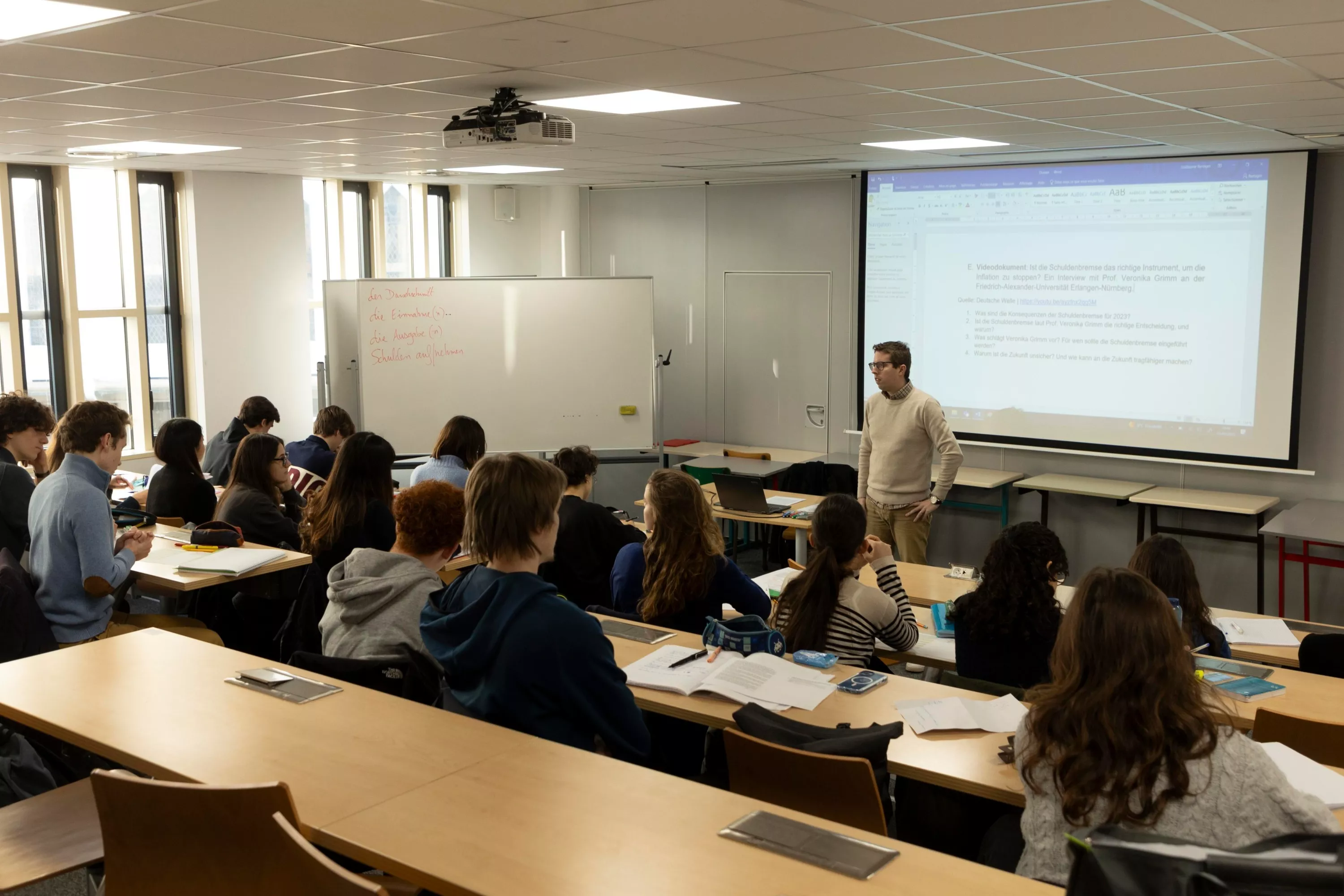 Classement Pisa 2026 : 4 infographies pour comprendre le recul des élèves français en sciences depuis 20 ans