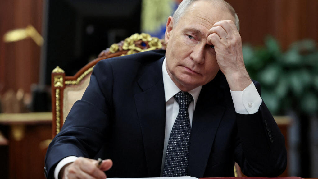 Congrès de Russie unie: Vladimir Poutine s'exprime dans un contexte difficile à un mois des législatives