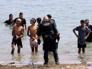 Crise migratoire à Ceuta : une association réclame l’ouverture d’une enquête pour comprendre ce qui a poussé tant de Marocains à rallier l’enclave