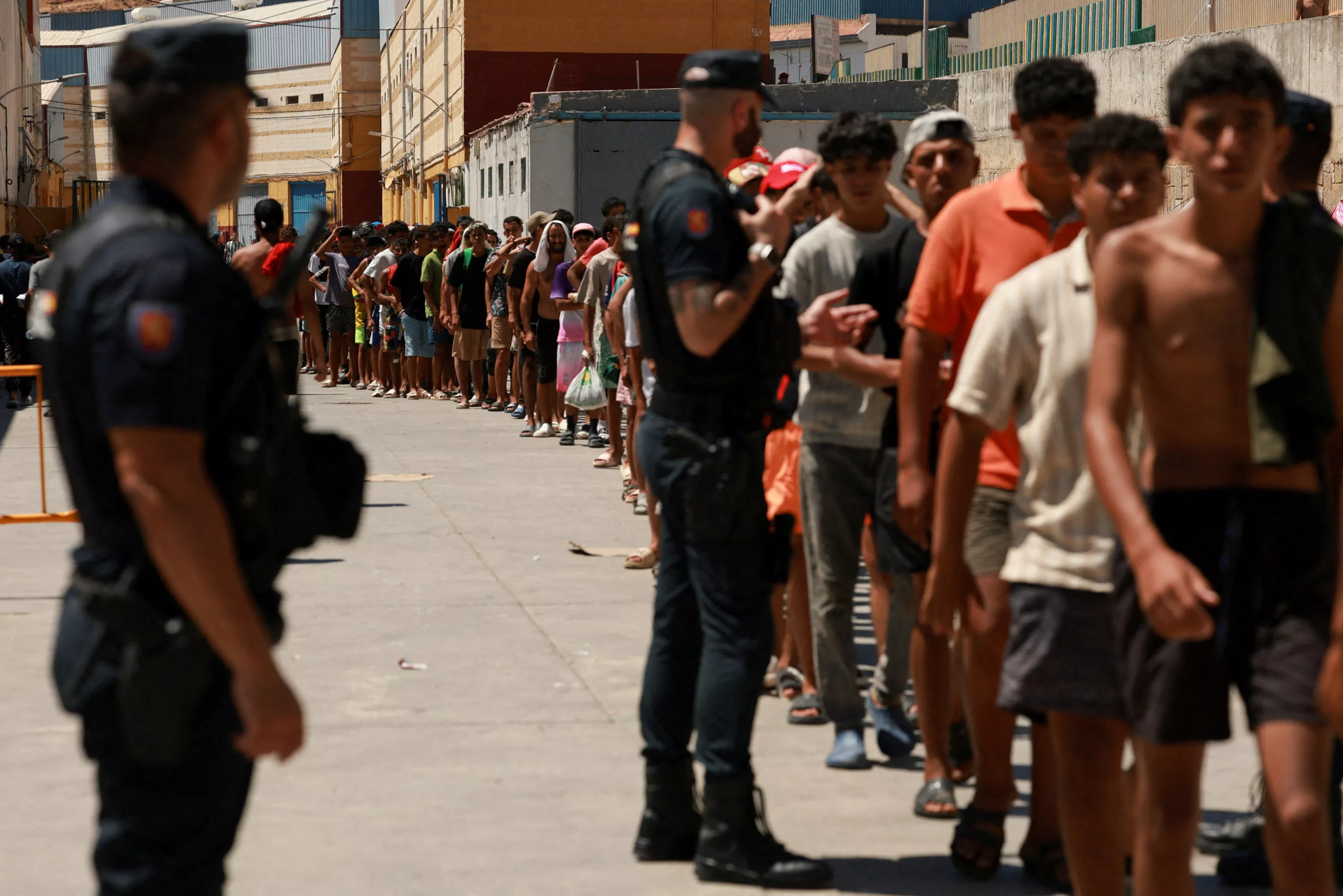 Crise migratoire à Ceuta : l'Espagne impose à son tour des contrôles aux frontières aux voyageurs venant d'Italie