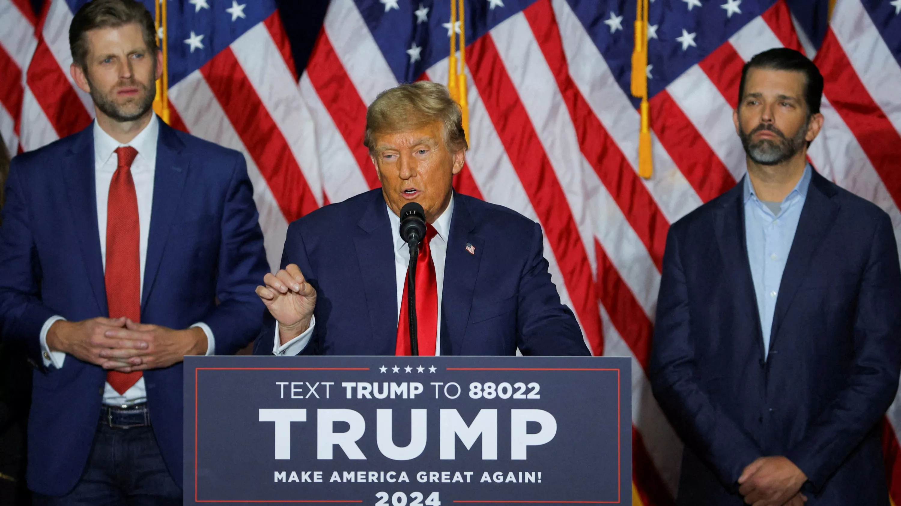 Cryptomonnaies, immobilier, gisements miniers... L’ahurissante corruption de la famille Trump
