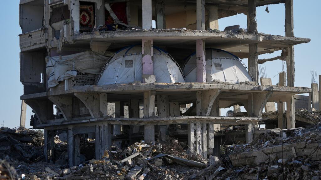Gaza: la population face aux risques d'effondrement des bâtiments encore debout