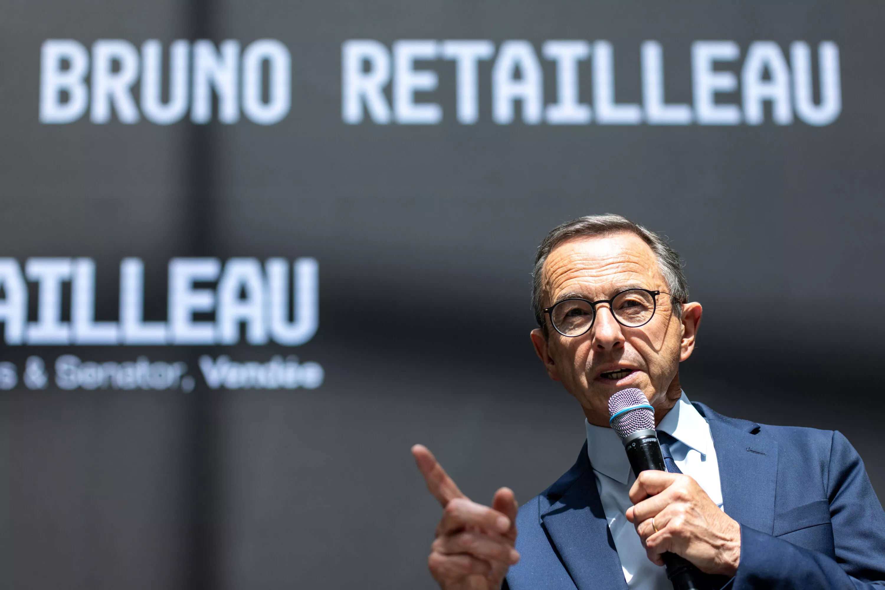 Dans le brouillard de la campagne présidentielle, Bruno Retailleau fait le pari d’une « ligne claire »