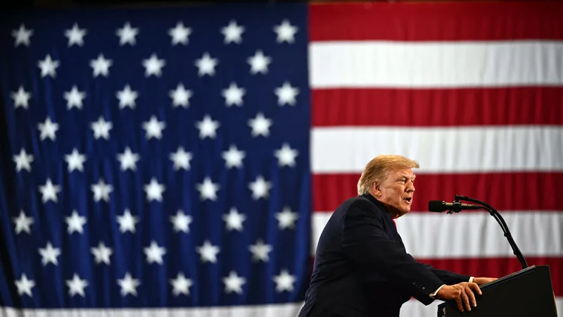 Déclarer l'état d'urgence, faire intervenir l'armée, limiter le vote par courrier... Trump