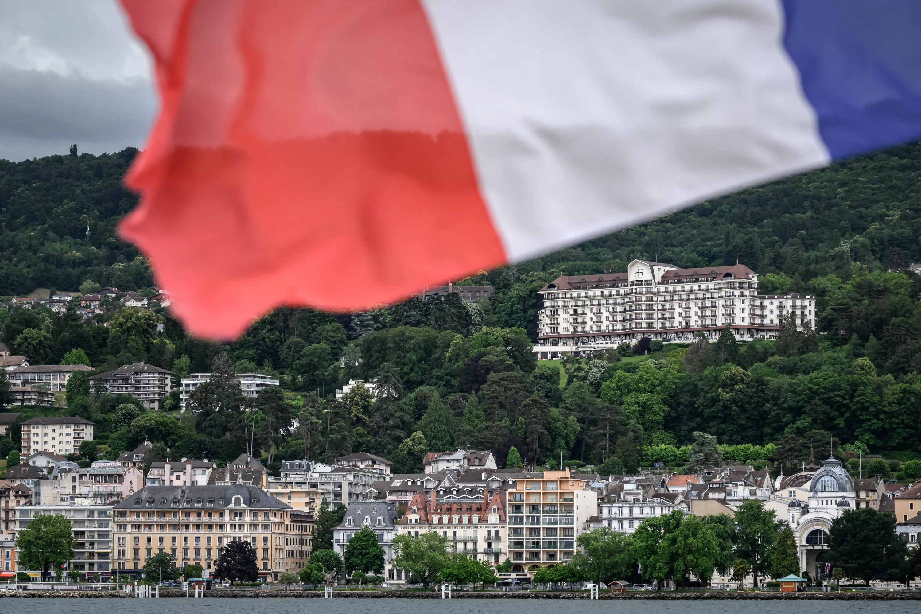 «Des inquiétudes légitimes» : pourquoi la Suisse redoute l’organisation du G7 à Évian ?