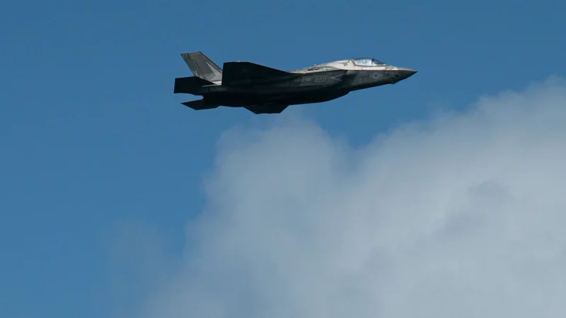 Des pièces sensibles du F-35 mystérieusement détournées vers Hong Kong: Washington craint qu’elles soient tombées entre les mains de Pékin