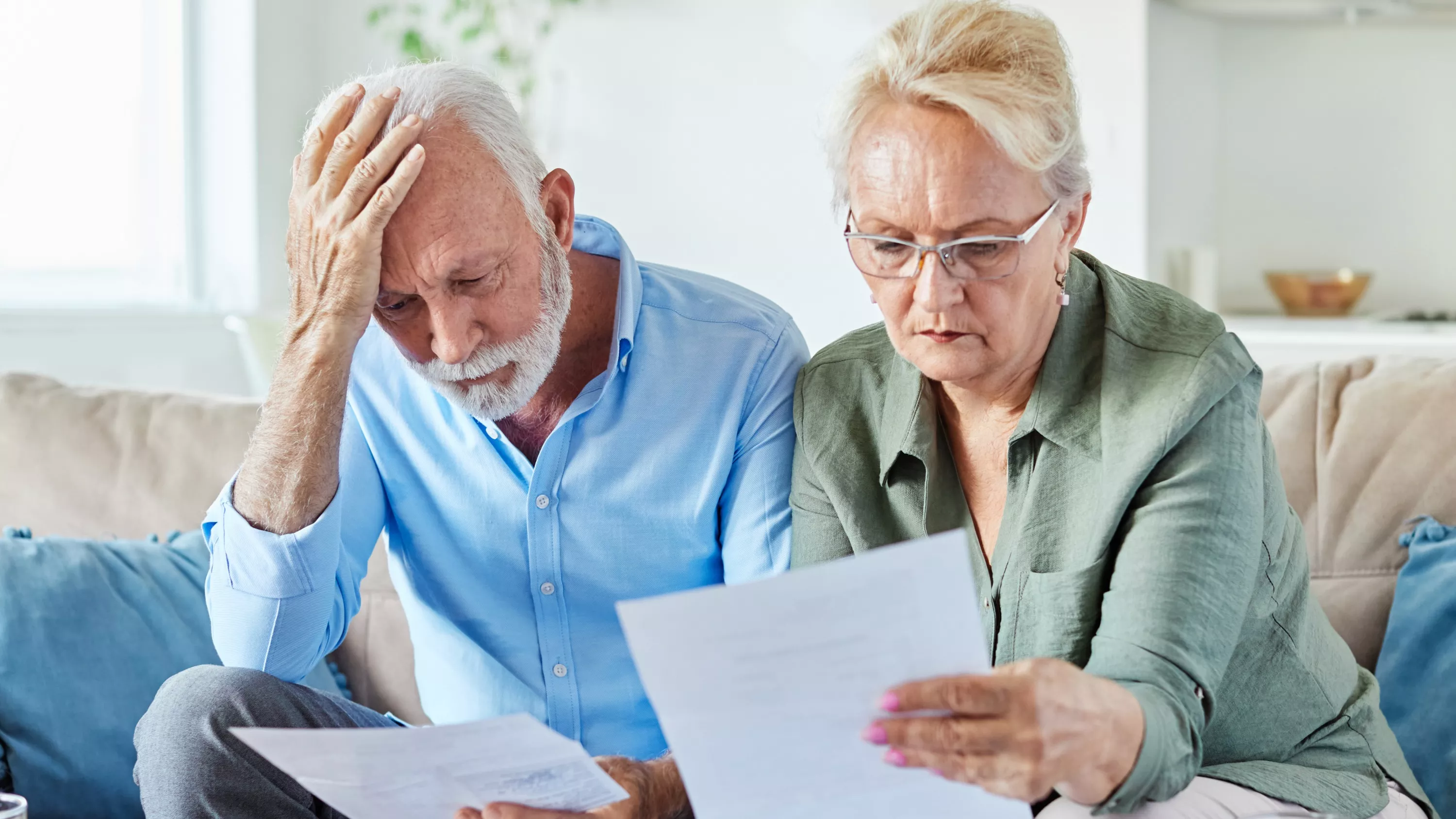 Désindexation des pensions, hausse des cotisations… Comment les retraités sont mis (ou pas) à contribution ailleurs en Europe