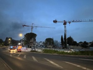 Deux grues incendiées, un adolescent recruté pour 200 euros : qui s’acharne contre le chantier d’une résidence à Montpellier ?