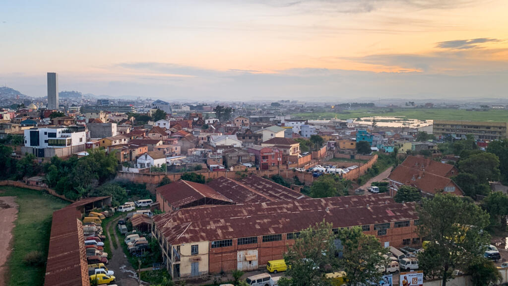 Madagascar: un agent à l’ambassade de France sommé de quitter le pays et un autre Français inculpé