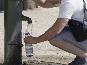 DIRECT Canicule : 25 arrêts cardiaques en 24 heures à Paris, contre 