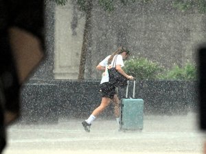 DIRECT Épisode méditerranéen : une Héraultaise touchée par un impact de foudre, le pic des orages annoncé en début d’après-midi à Montpellier