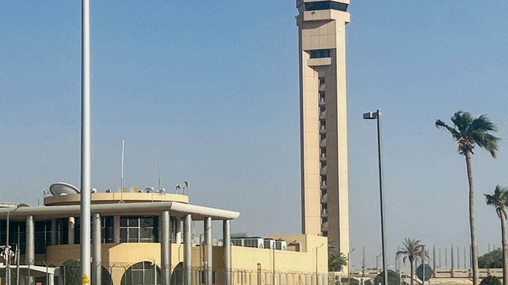 DIRECT - Yémen: opérations suspendues à l'aéroport de Riyad, nouvelle menace des Houthis