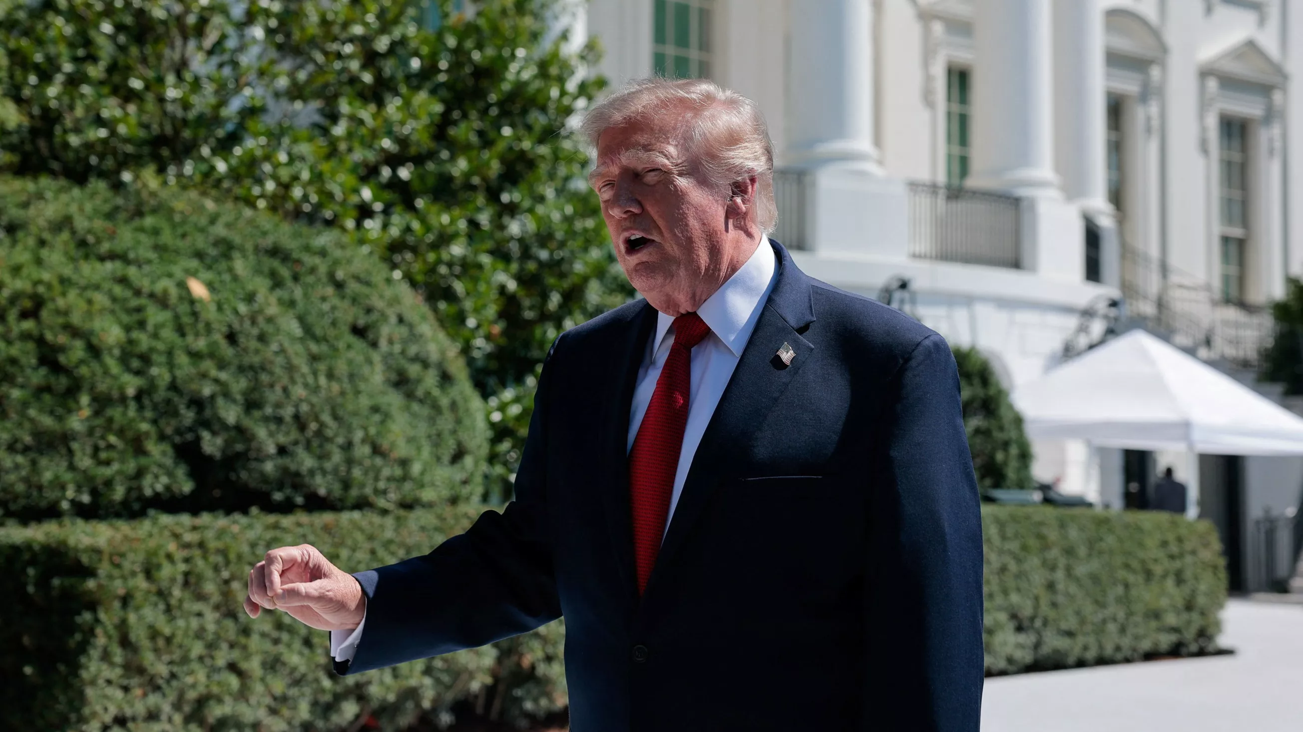 Donald Trump menace d’une «guerre économique» inédite «tout pays» qui aiderait l’Iran