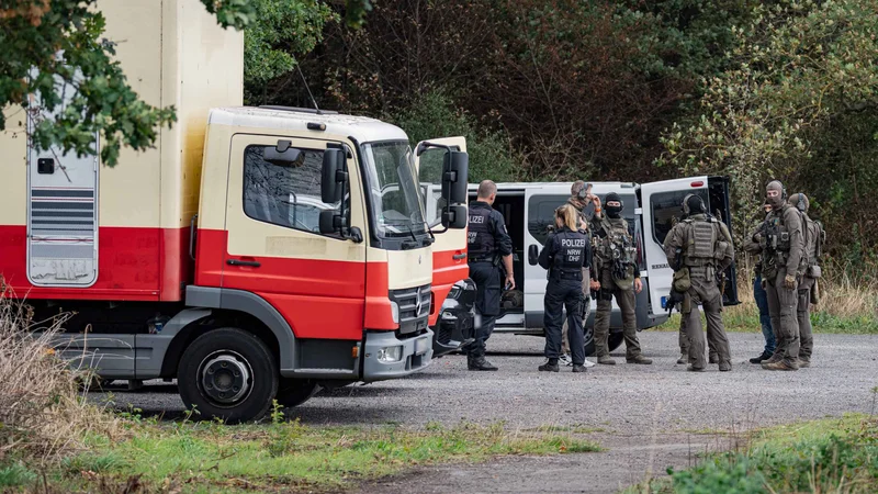 Douze engins explosifs artisanaux découverts près de lignes à haute tension: deux nouvelles tentatives de sabotage sur le réseau électrique en Allemagne, alors qu'un militant