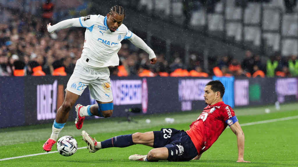 Aïssa Mandi, le roc défensif algérien du LOSC