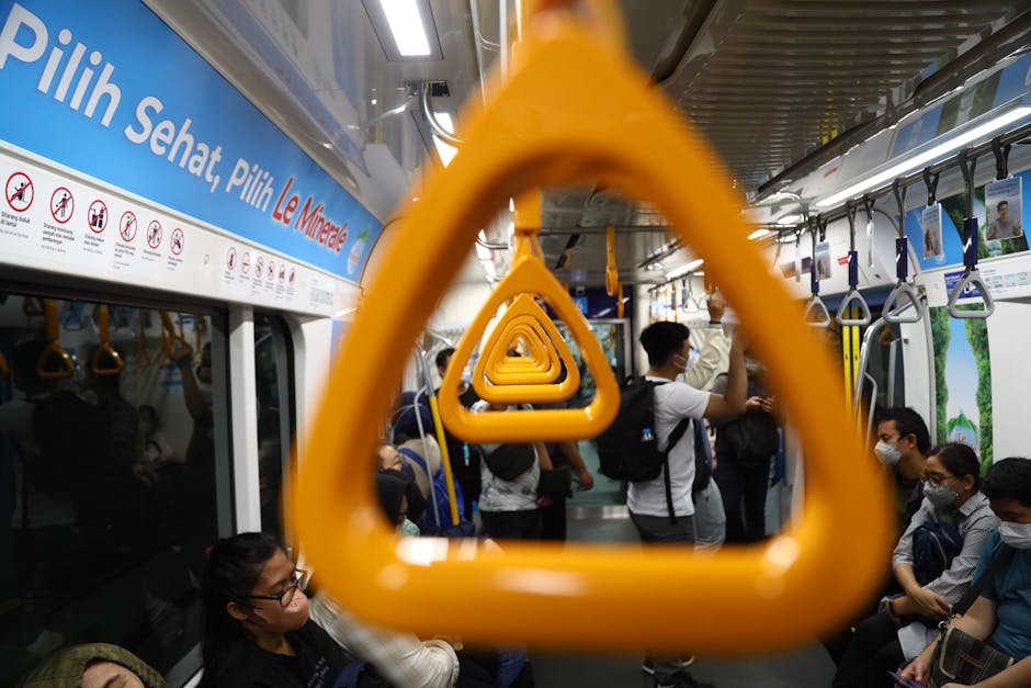 Indonésie : une collision entre deux trains près de Jakarta fait au moins sept morts et plus de 80 blessés