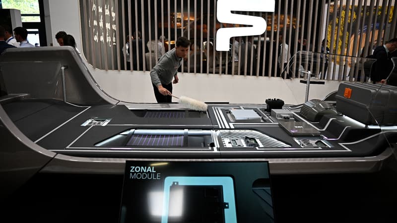 Des milliers d'emplois en France: l'équipementier Forvia cède pour 1,82 milliard d'euros sa division intérieurs (tableau de bord, habitacle...) au fonds américain Apollo