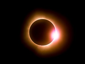 Éclipse solaire du 12 août : pourquoi faut-il faire très attention si vous comptez photographier le phénomène ce mardi ?
