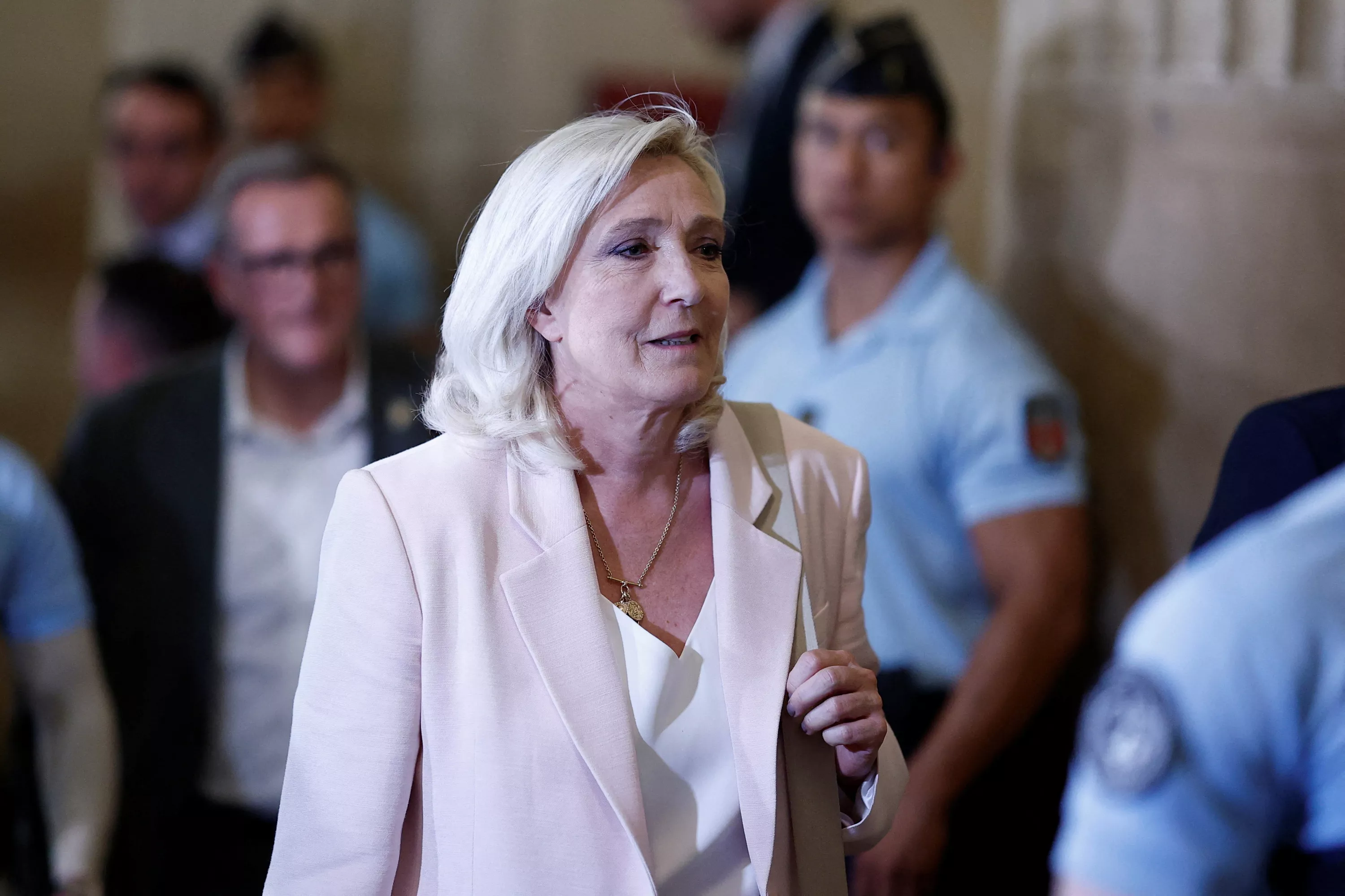 Élection présidentielle : un pourvoi en cassation du parquet général pourrait-il empêcher Marine Le Pen de se présenter ?