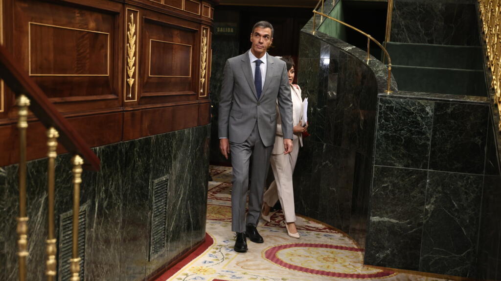 Élections anticipées en Espagne: la droite se frotte les mains, Sanchez se retrousse les manches