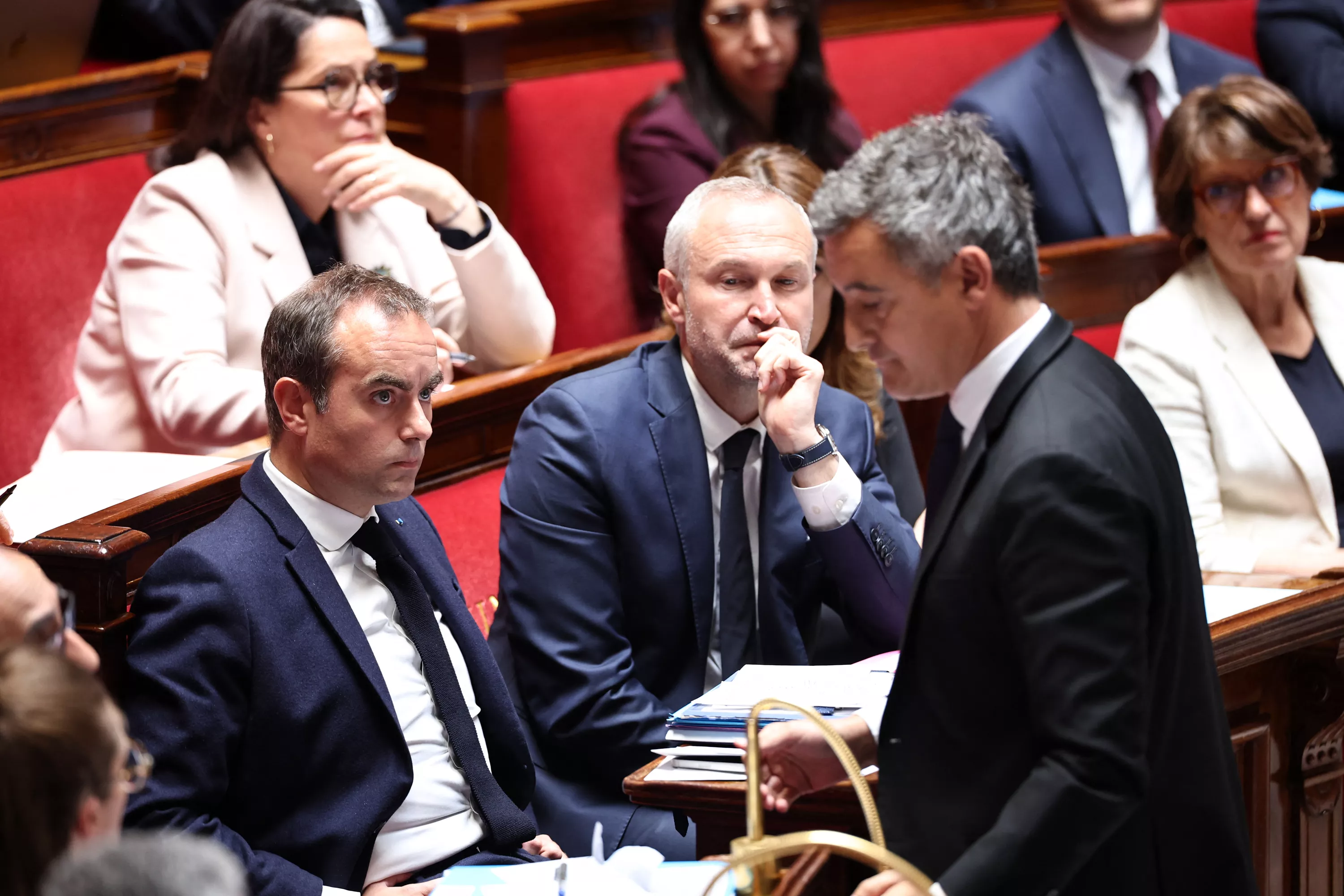 Empêtré dans l’affaire Lyhanna, l’exécutif cherche une issue