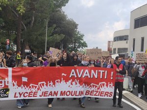 EN DIRECT Blocus des lycées : la manifestation vient de débuter à Béziers, un autre grand mouvement attendu en début d’après-midi à Montpellier