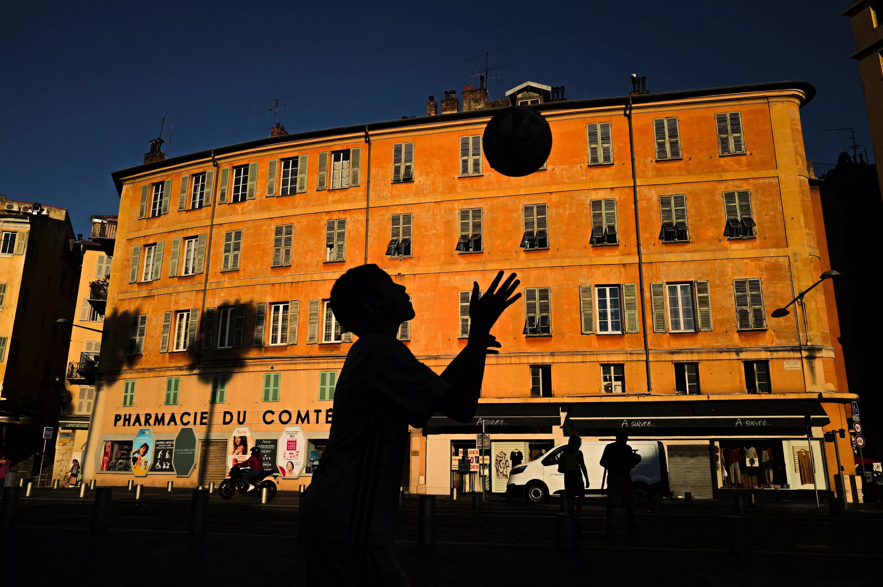EN DIRECT - Canicule : la France n’est «pas prête» face aux conséquences «dangereuses» du changement climatique, juge le Haut conseil pour le climat