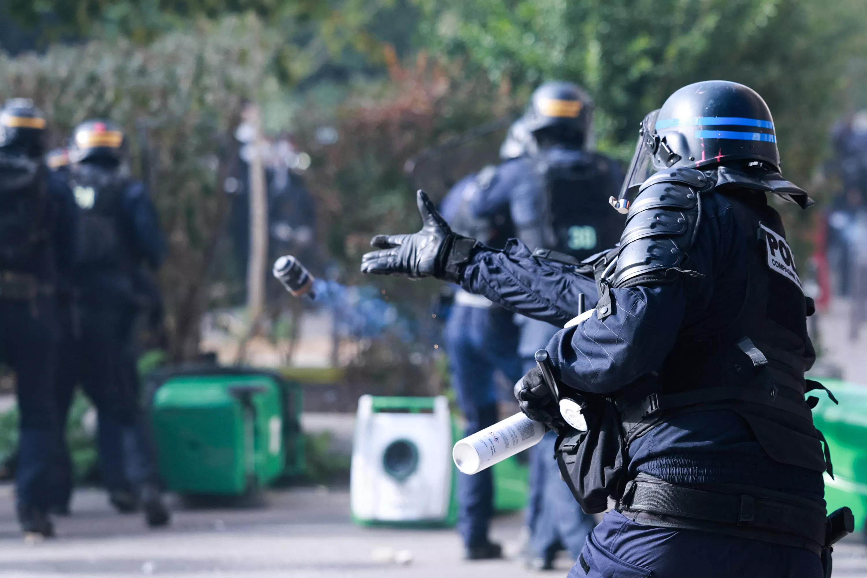 EN DIRECT - Colère des lycéens : Laurent Nunez demande l’interdiction «provisoire» des «grenades assourdissantes», 18 enquêtes IGPN ouvertes