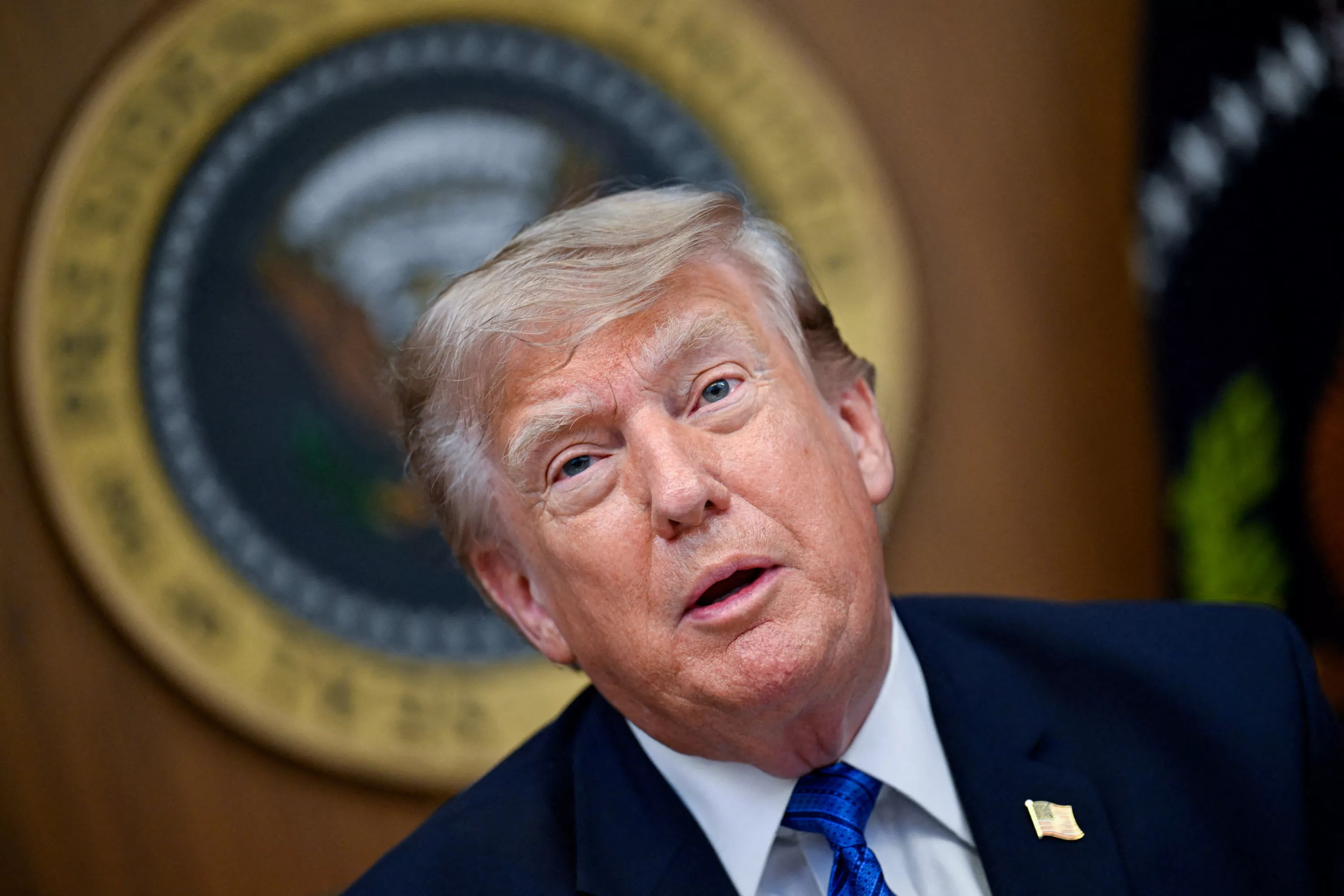 EN DIRECT - Conflit Iran-États-Unis : des ambassades américaines appellent leurs citoyens à «envisager de quitter» le Moyen-Orient