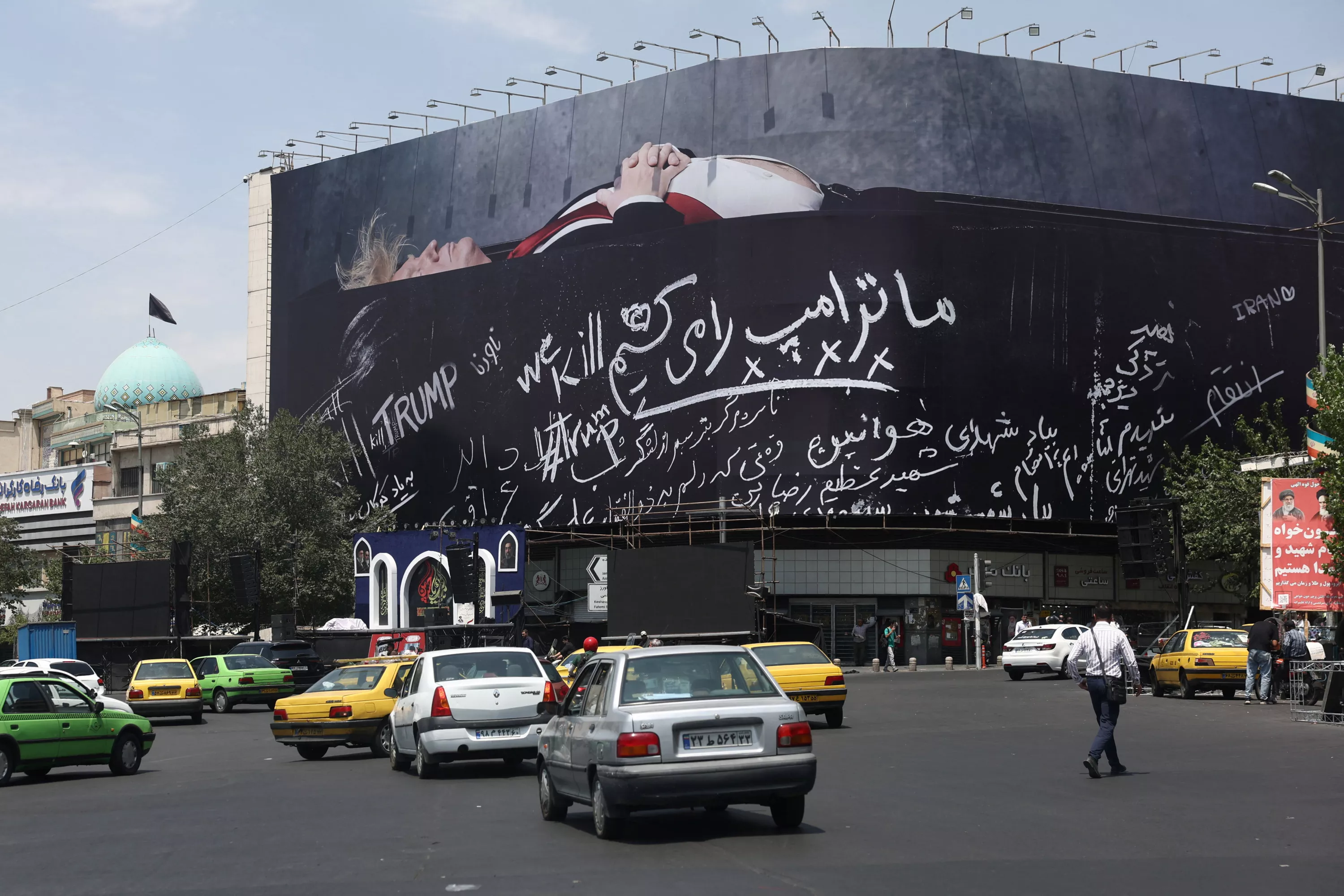 EN DIRECT - Guerre au Moyen-Orient : le guide suprême iranien menace d’infliger aux États-Unis des «leçons inoubliables»