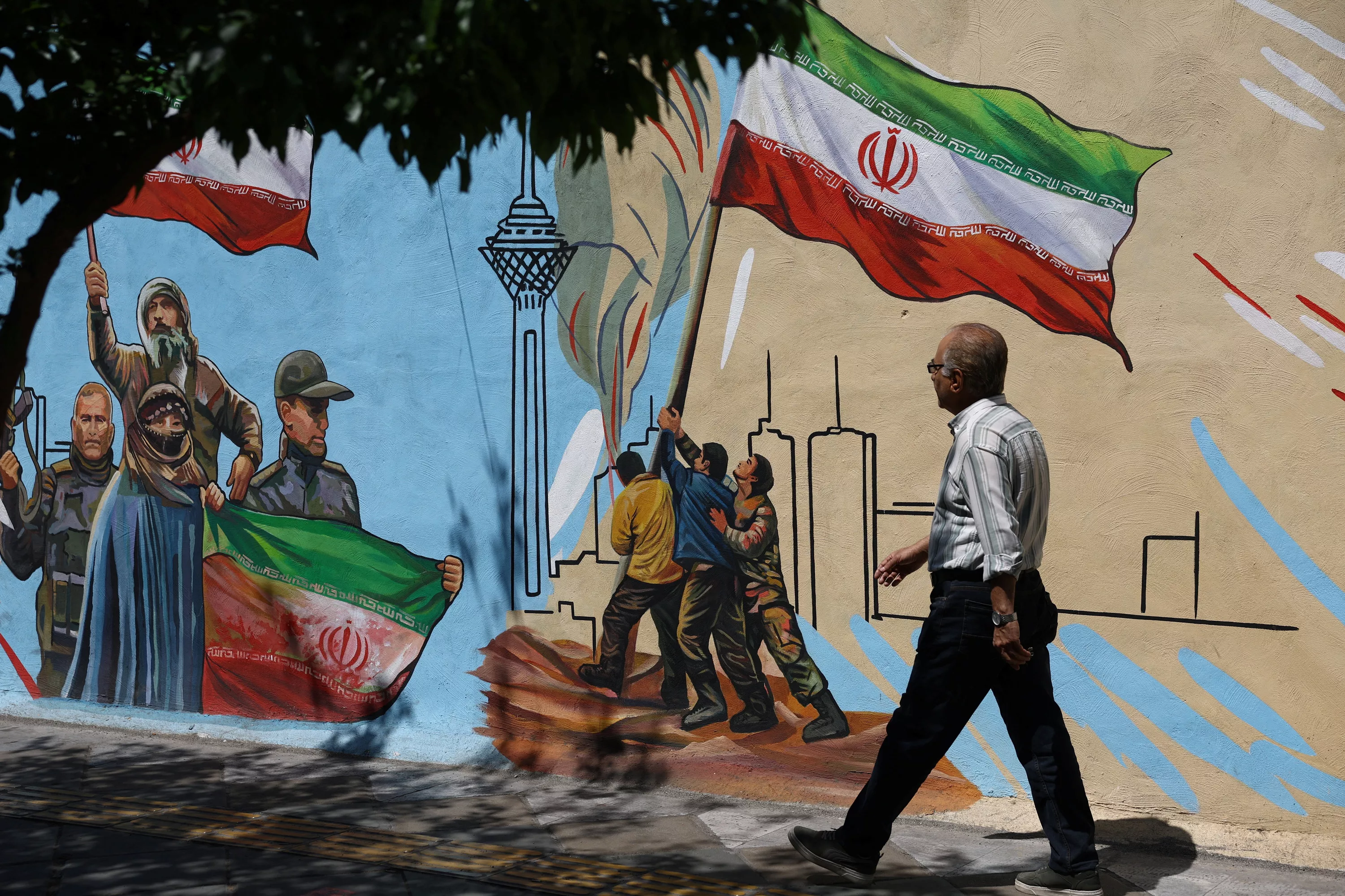 EN DIRECT - Guerre au Moyen-Orient : «Nos coups dévastateurs vous écraseront», l’Iran promet un conflit bien «au-delà de la région» en cas d’attaque américaine