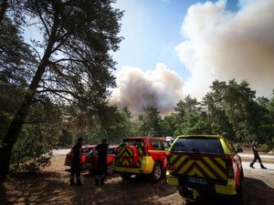 EN DIRECT Incendies et canicule : près de 370 pompiers déployés dans le Var, six départements en vigilance orange canicule… suivez les dernières infos