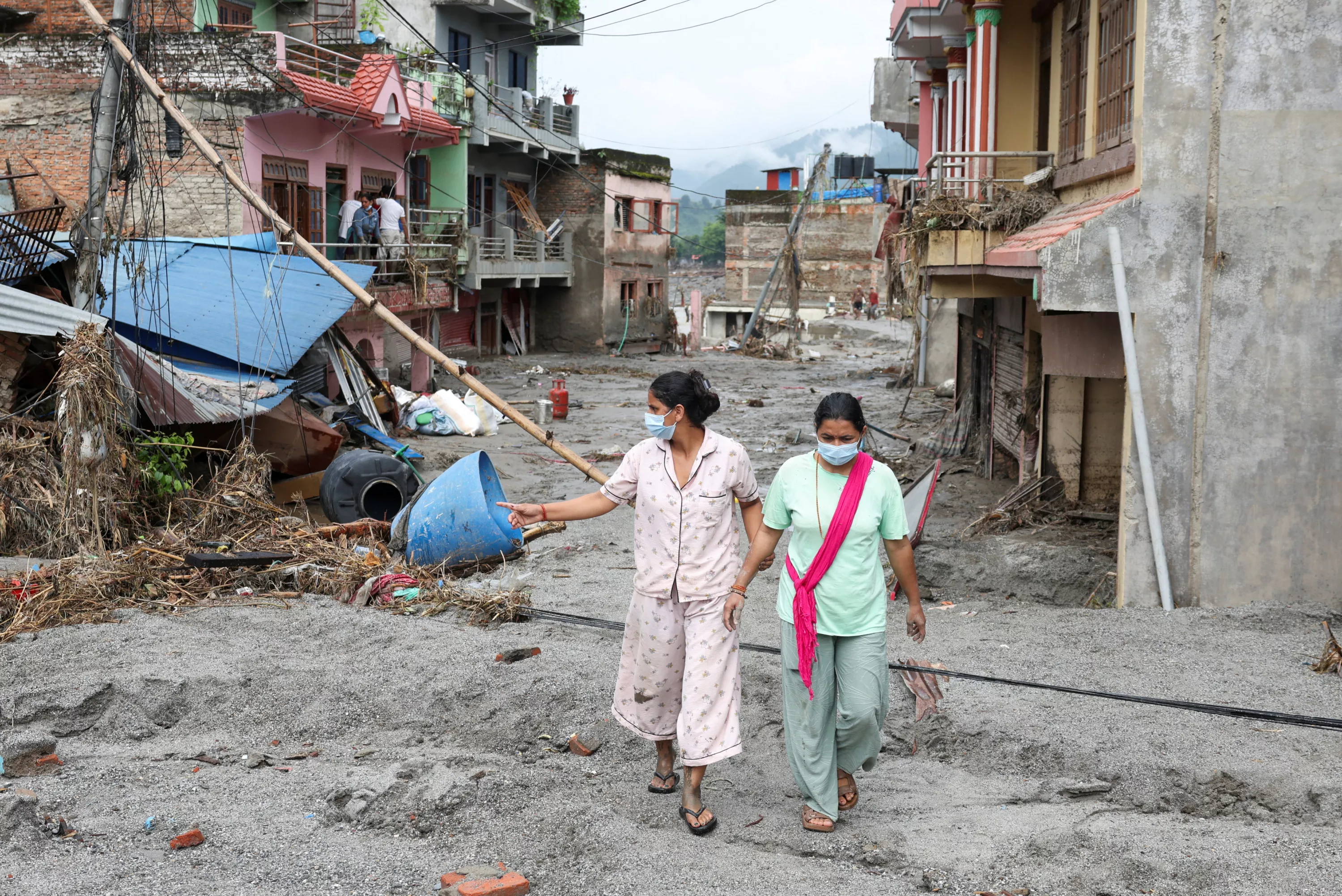 EN DIRECT - Inondations meurtrières au Népal et au Tibet : Katmandou suspend les opérations de sauvetage en raison des conditions météorologiques