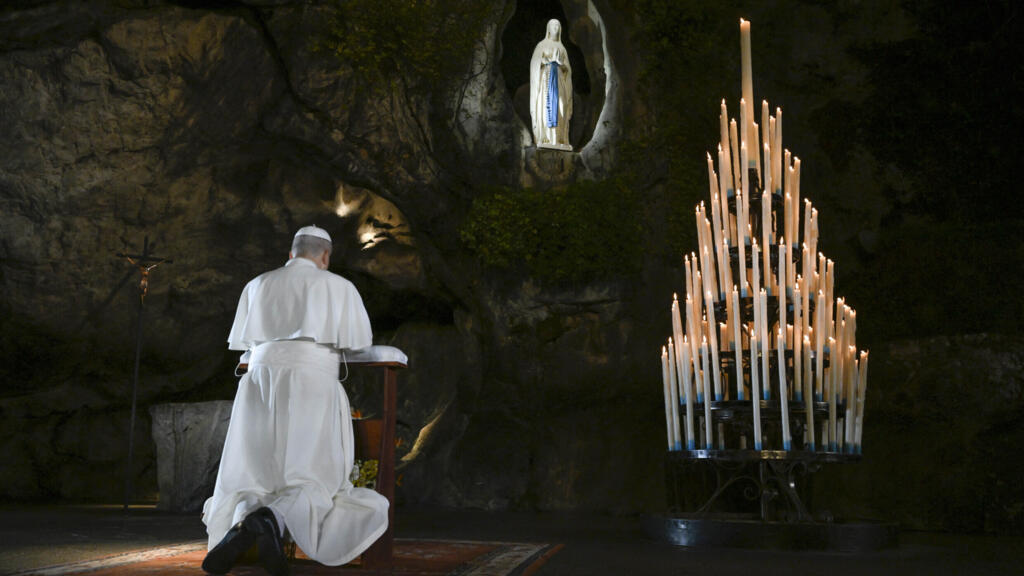 EN DIRECT - Le pape Léon XIV célèbre une messe à Lourdes avant une rencontre avec des victimes de violences sexuelles dans l'Eglise