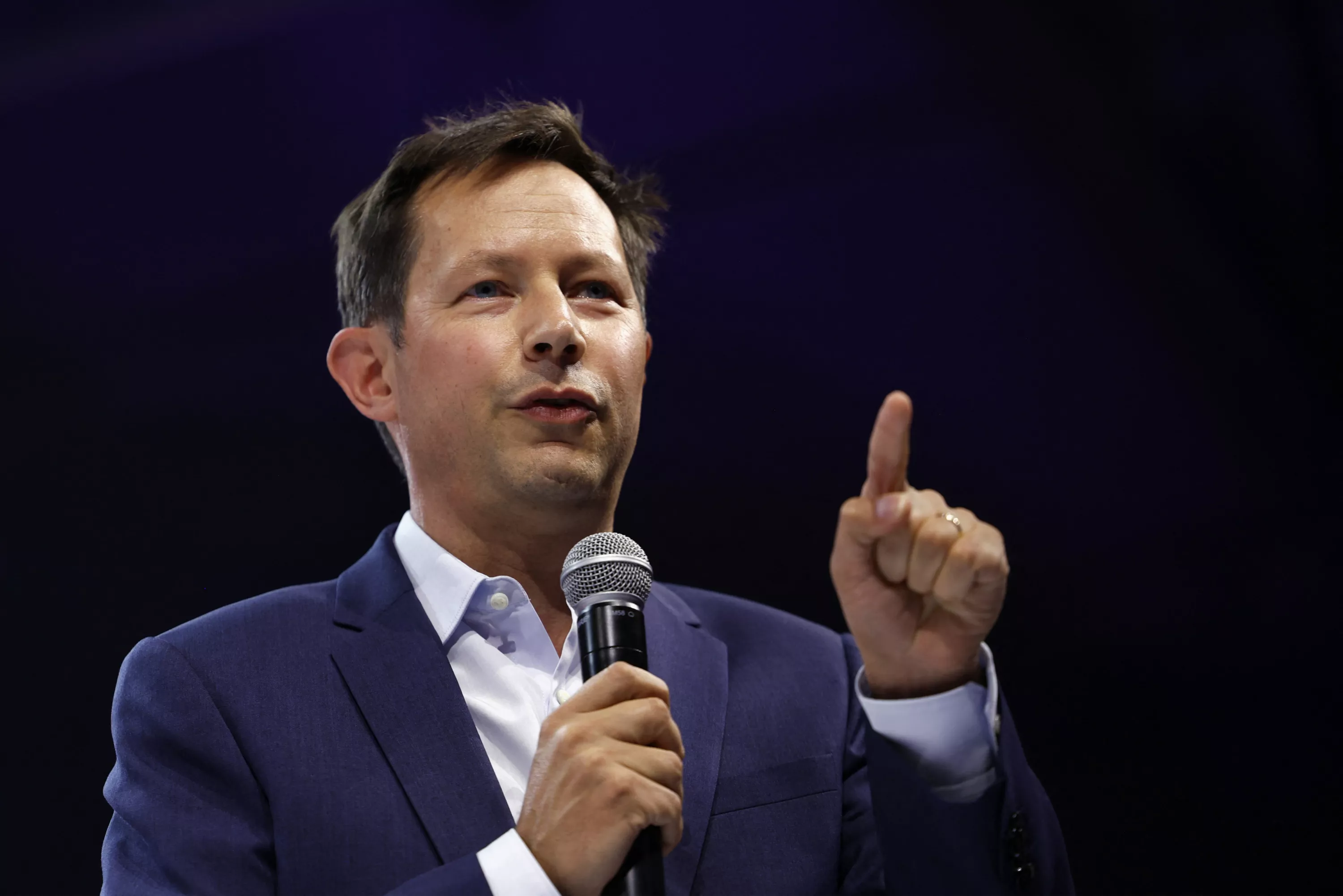 EN DIRECT - Présidentielle 2027 : «Elle ne cesse de varier», François-Xavier Bellamy tacle la proposition de Marine Le Pen sur la priorité nationale