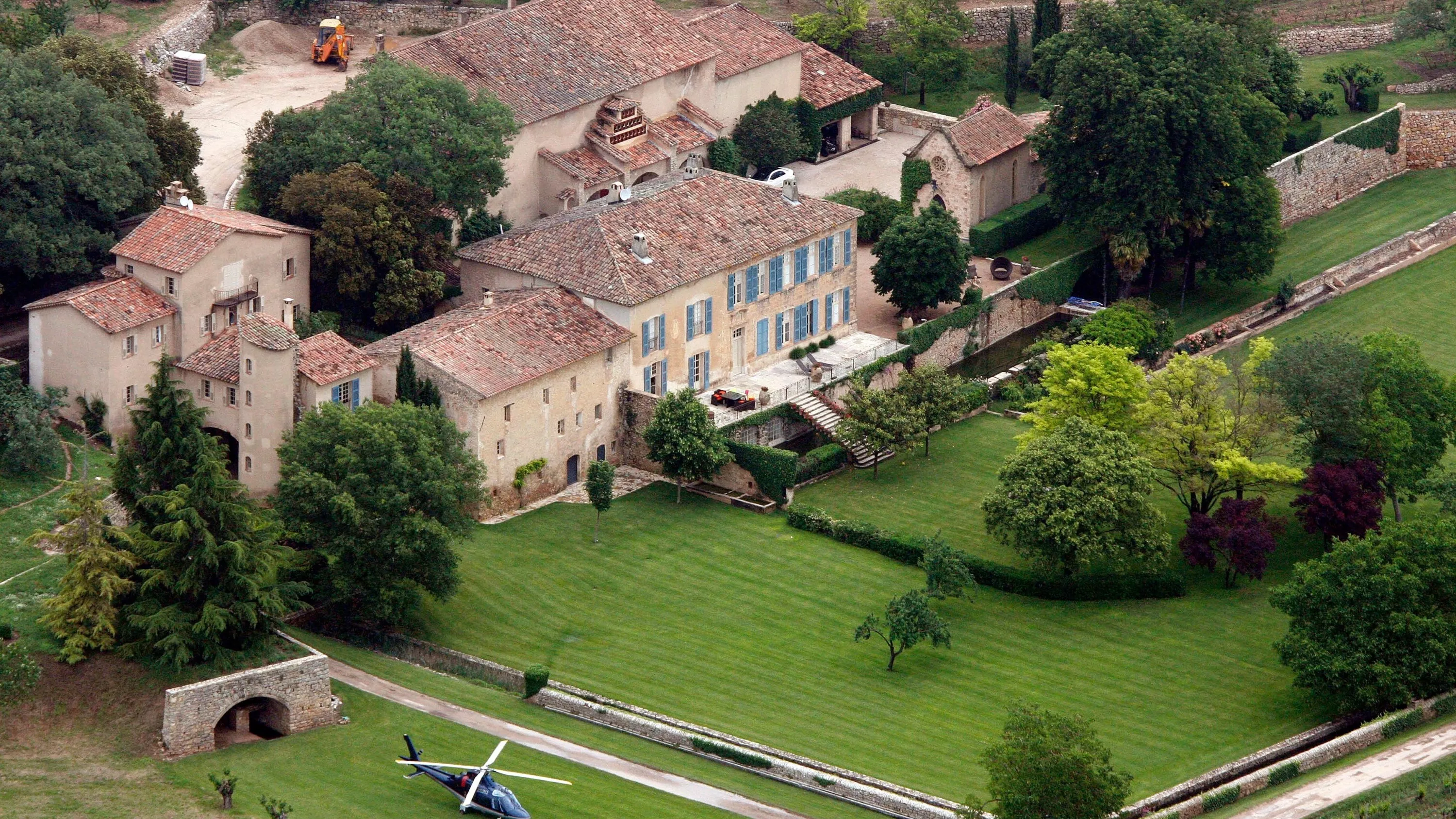 En image : le domaine viticole français de Brad Pitt et Angelina Jolie menacé par les incendies dans le Var
