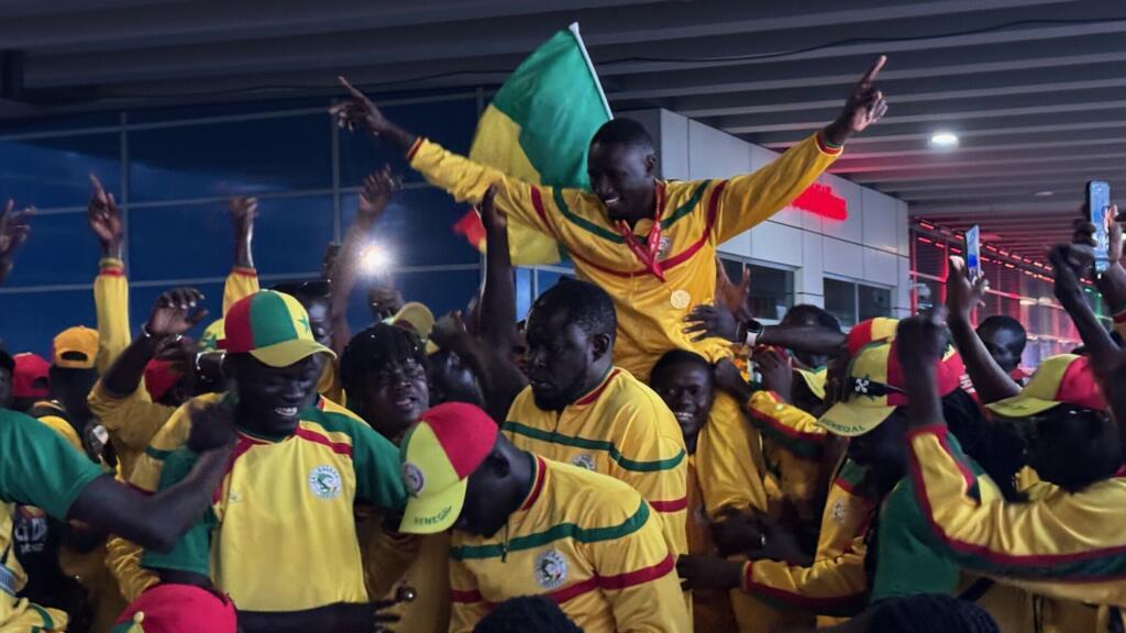 Sénégal: liesse après le retour de trois supporters détenus au Maroc depuis la finale de la CAN