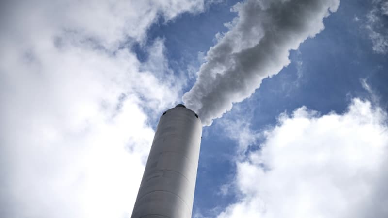 Face à la menace chinoise et aux industriels qui fuient l'Europe, Bruxelles prête à reculer sur le