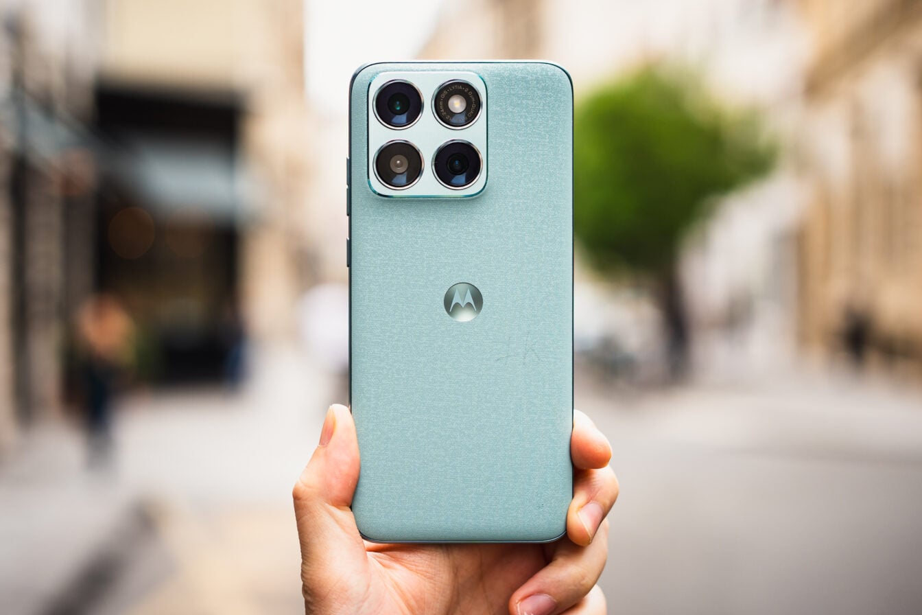Seule la batterie différencie ces deux smartphones Motorola : que révèlent nos tests d’autonomie ?