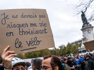 Il aurait volontairement écrasé un cycliste avec son SUV de 2 tonnes après une altercation : un automobiliste renvoyé aux assises