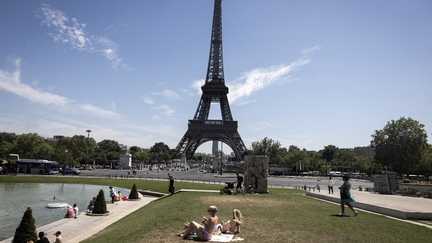 Feux d'artifice du 14-Juillet, bals des pompiers à Paris, festivals… On fait le point sur les perturbations provoquées par la canicule