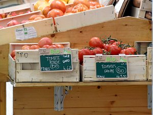 Flambée des prix des fruits et légumes : découvrez les fruits à dévorer d’urgence pour sauver votre budget
