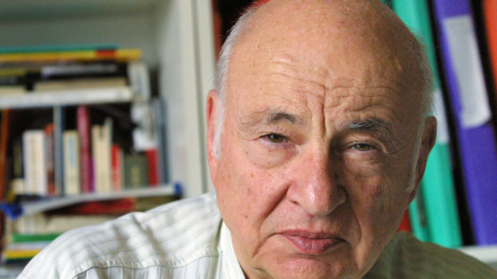 France: un hommage national sera rendu à l'intellectuel Edgar Morin aux Invalides le 3 juin à Paris