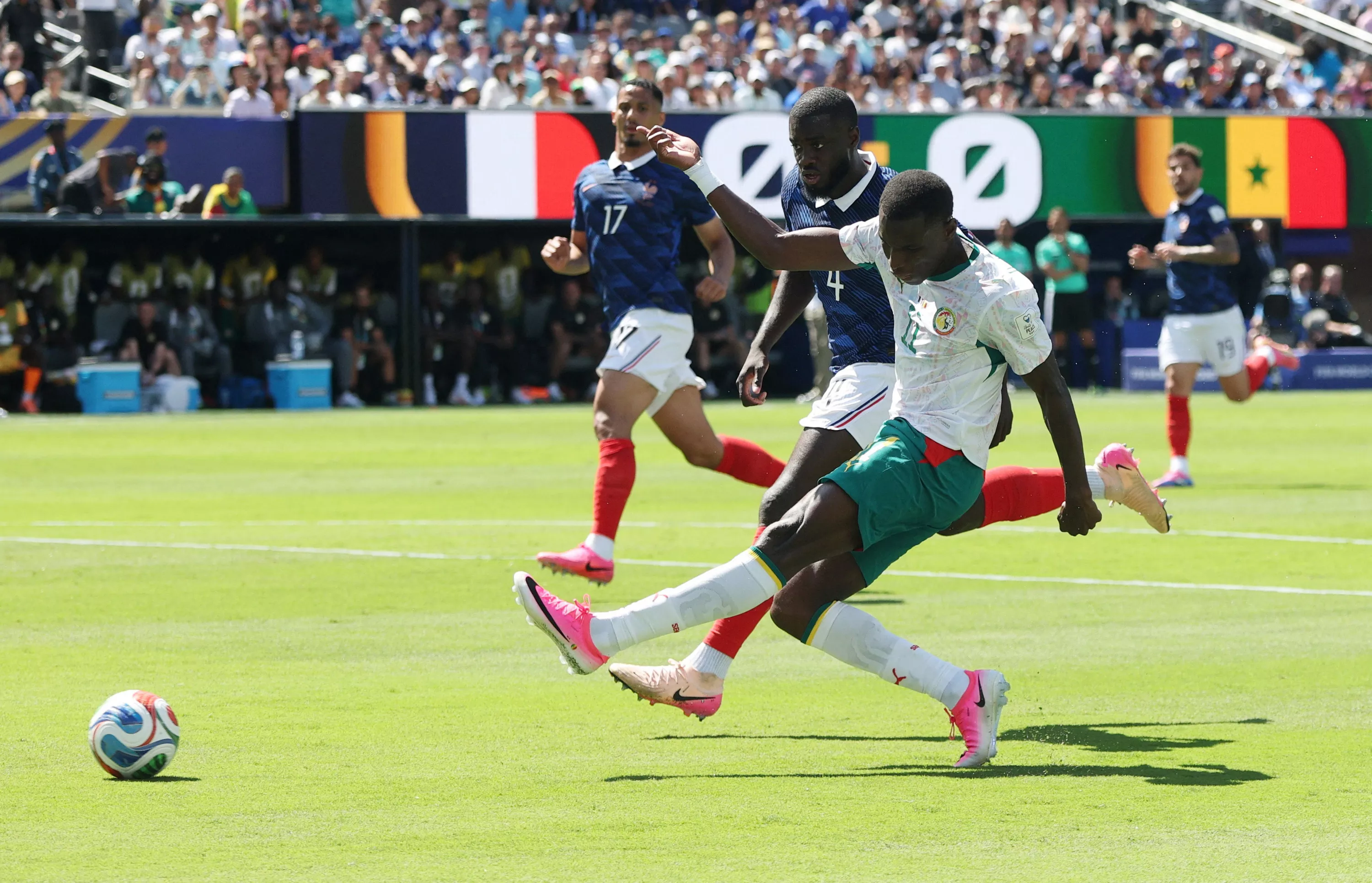 France-Sénégal : en vidéo, l’énorme frayeur des Bleus sauvés par le poteau