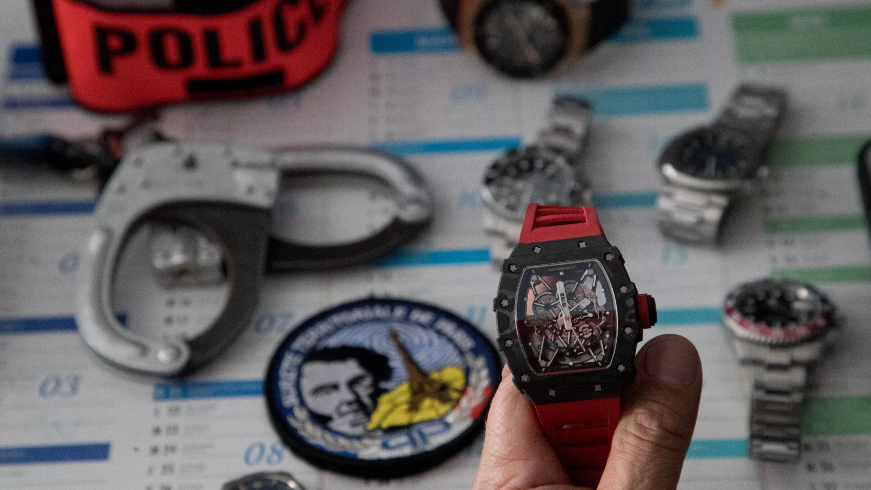 Gangs napolitains, technique du rétroviseur et prise de judo : la grande traque des voleurs de montres de luxe