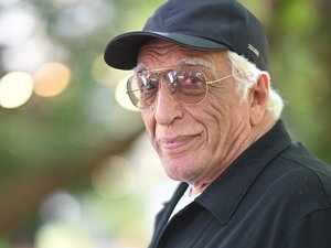Gérard Darmon accusé de violences sexuelles : sa pièce annulée par le propriétaire du théâtre et le producteur du spectacle