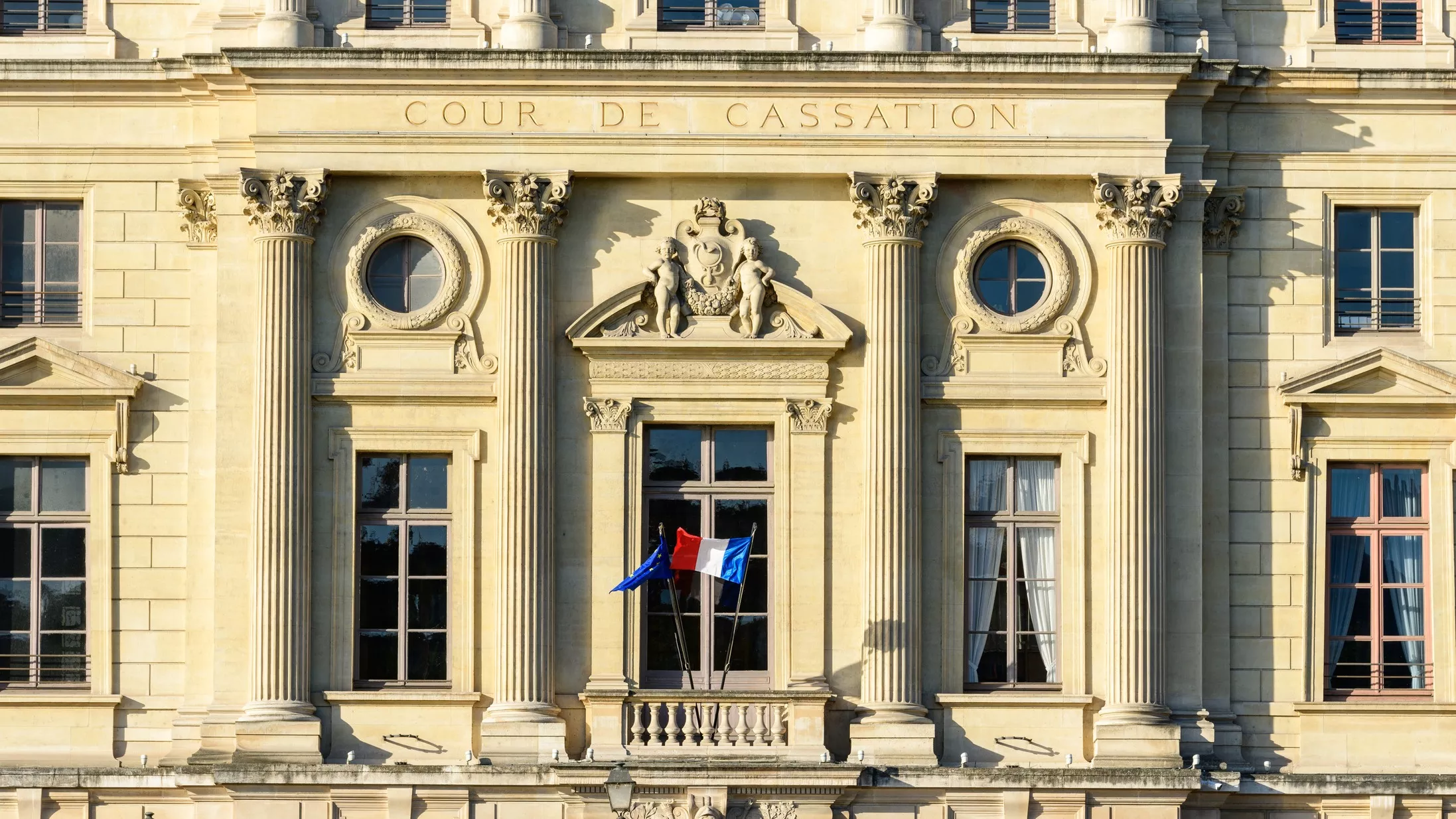 GPA : la France doit reconnaître la filiation actée par un tribunal étranger, tranche la Cour de cassation